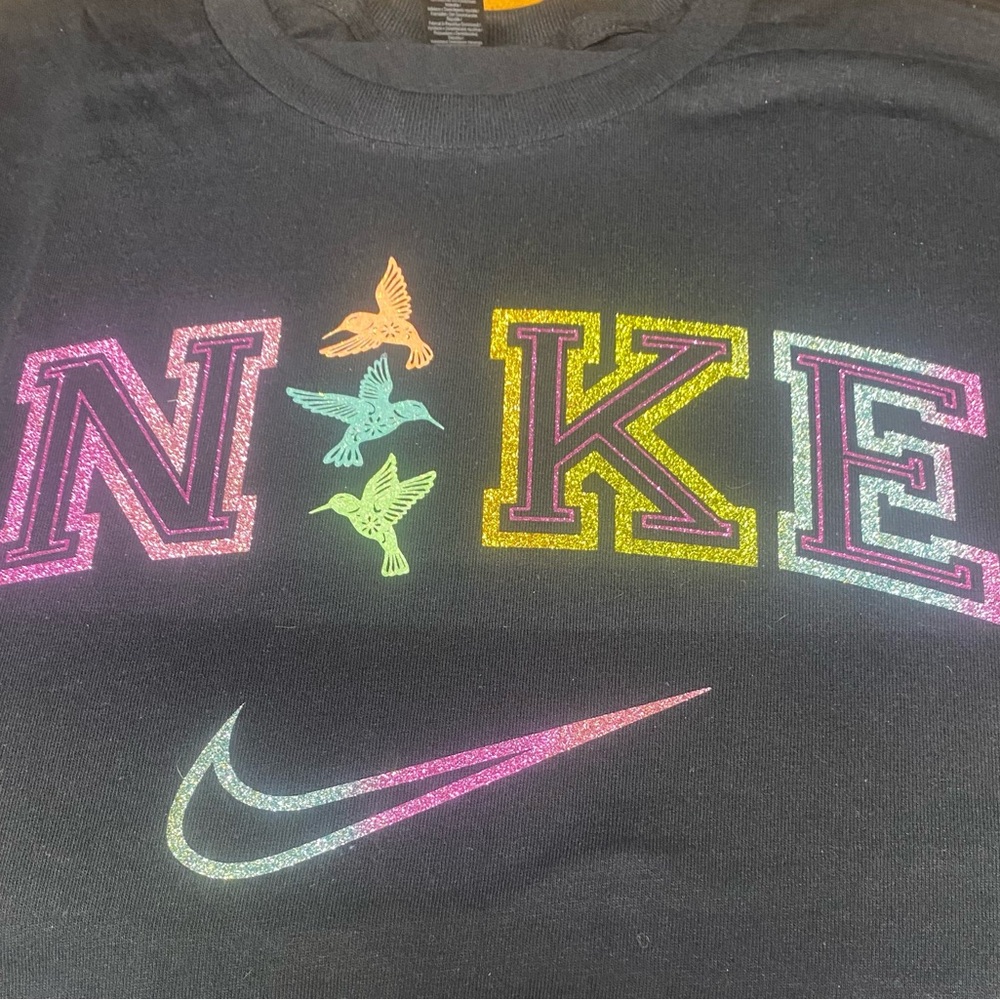 Birds Swoosh DONE IN GLITTER Graphic Tee BRAND NEW Size Large
